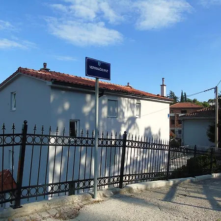 Apartman Mihael *